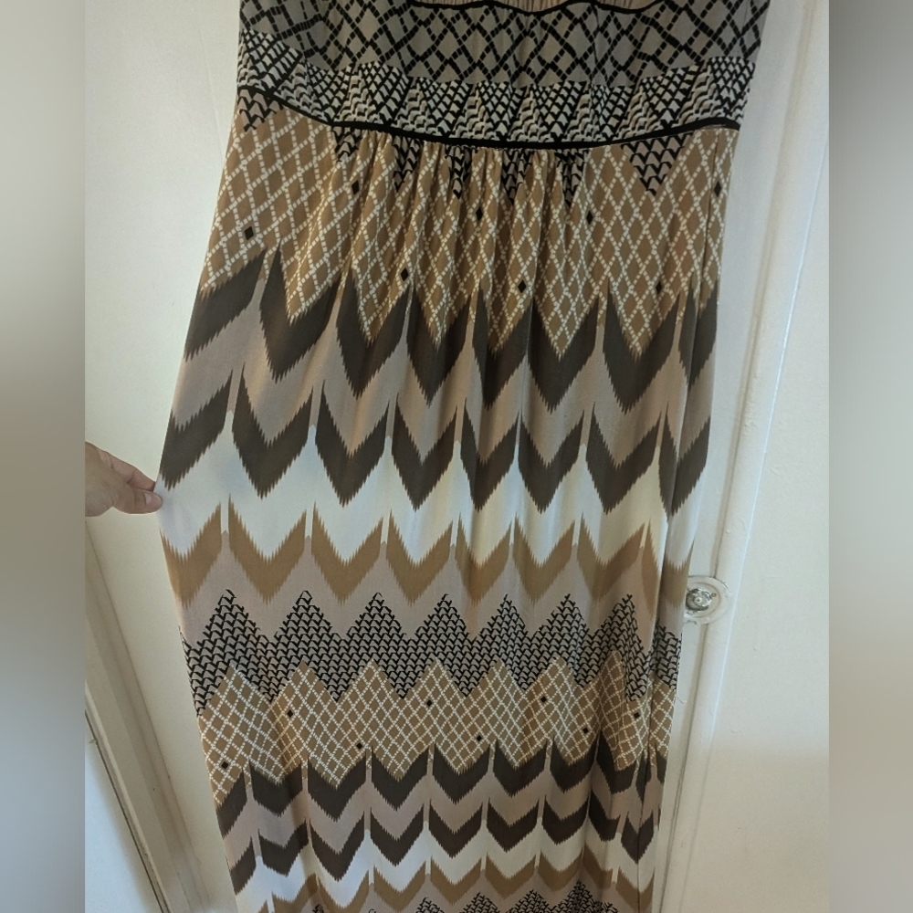 London Times Tan and Brown Chevron Pattern Halter Maxi Dress - Picture 2 of 14